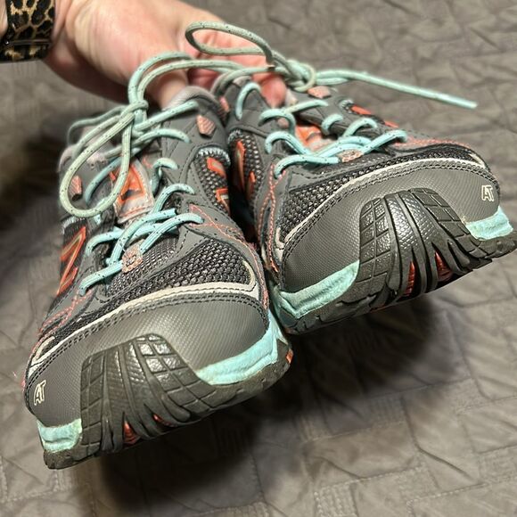 New Balance 570 WTE570G2 Round Toe Sneaker Shoes size 9 - Picture 5 of 9